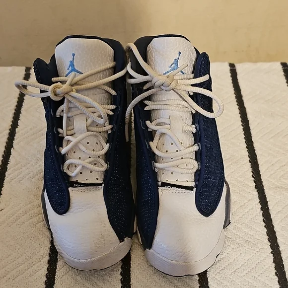Jordan | Shoes | Jordan Blue And White Sneakers Classic  display picture 1